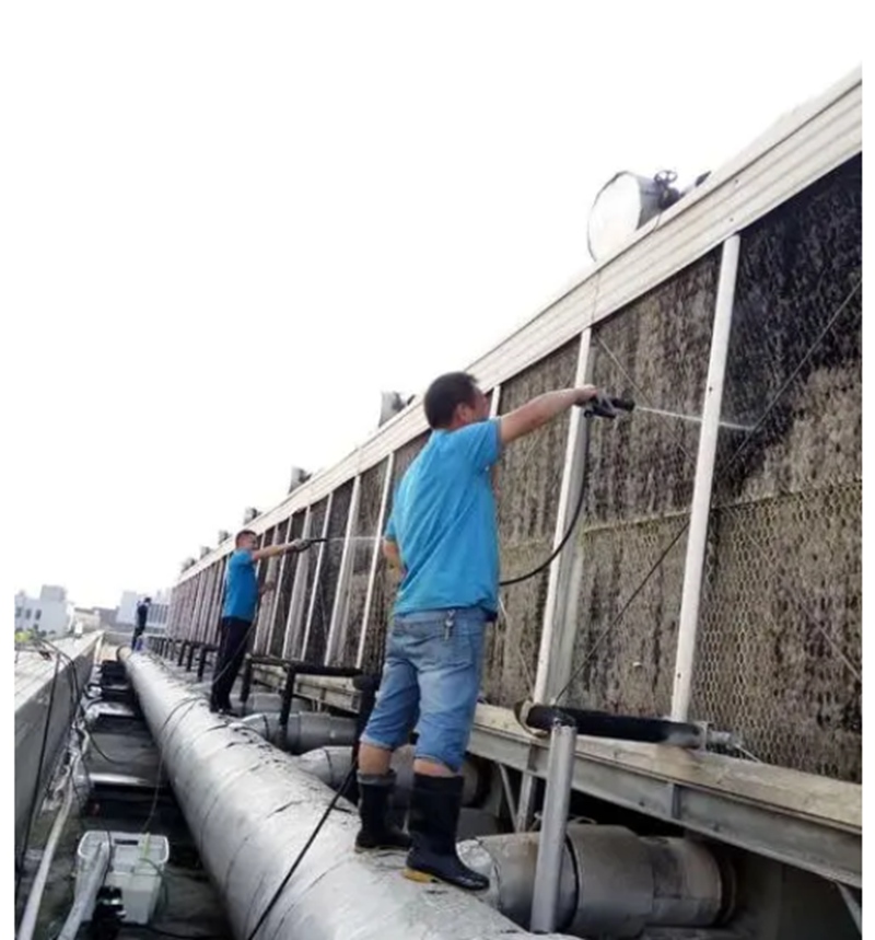 中央空調(diào)清洗室外機(jī)